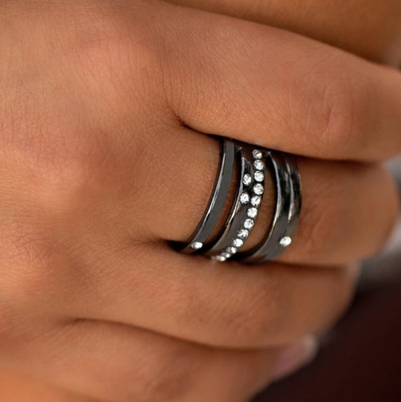 Paparazzi Fashion Fix 4pc Set - Magnificent Musings 🖤 Gunmetal - Picture 10 of 10